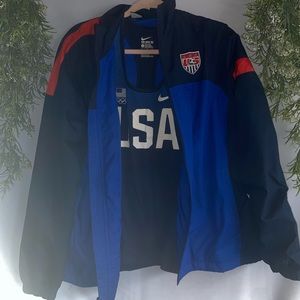 Nike soccer team USA windbreaker with USA top!!!